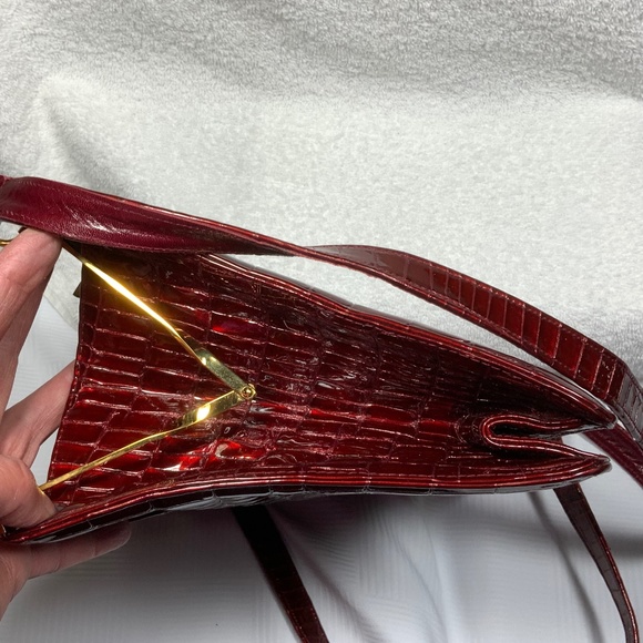 Stuart Weitzman Red Croc Frame Bag - Picture 7 of 14